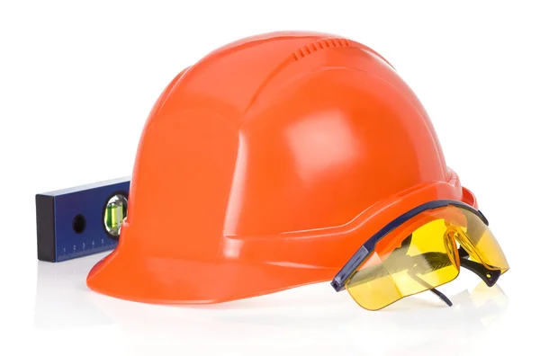 Het hulpmiddel van de helm van de bouw op wit — Stockfoto