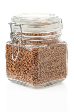 beyaz arkaplanda karabuğday