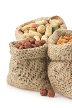 whit üzerinde izole lnuts kümesi