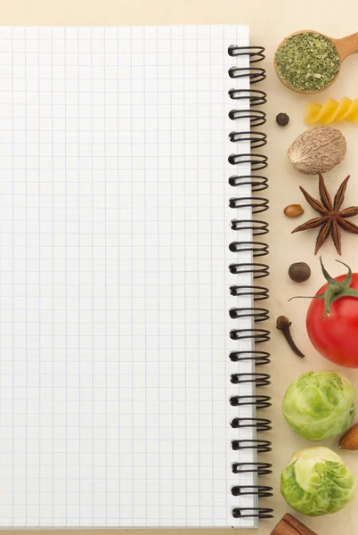 Ingredientes alimentarios y papel —  Fotos de Stock