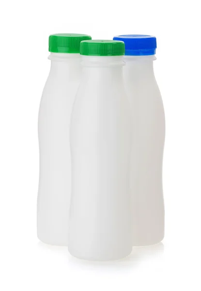 Butelki z tworzyw sztucznych na biały — Zdjęcie stockowe