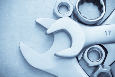 İngiliz anahtarı aracı