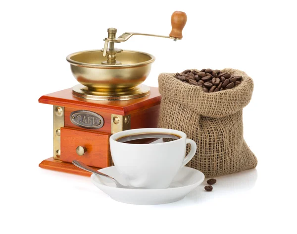 Cup of coffee and beans on white — Stock Photo, Image