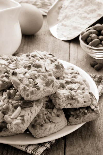 Zoete koekjes op hout — Stockfoto