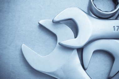 İngiliz anahtarı aracı