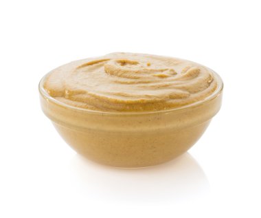 kase üzerinde beyaz hardal sosu