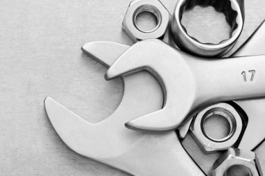 İngiliz anahtarı aracı