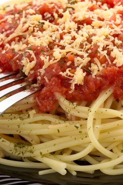 Nudeln Spaghetti Makkaroni auf Weiß — Stockfoto