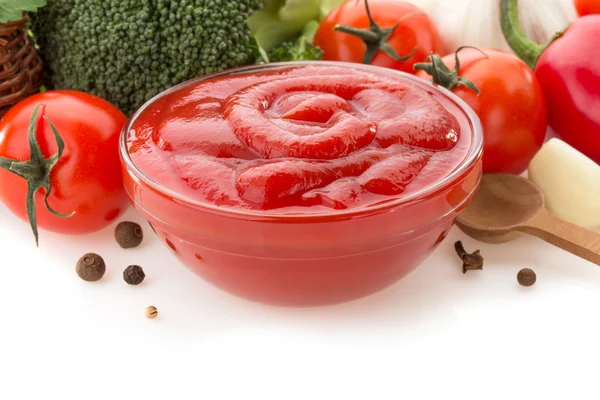 Salsa de tomate en bowl —  Fotos de Stock