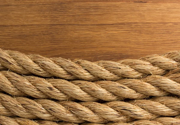 Cuerdas de barco en madera — Foto de Stock