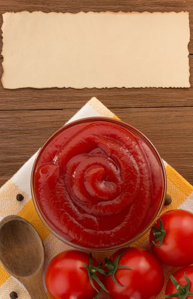 木碗里的西红柿酱 — 图库照片