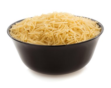 Kasede çiğ makarna