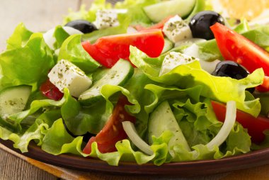 plaka Yunan salatası