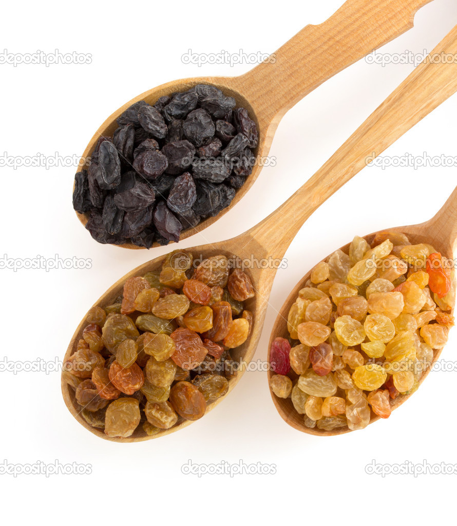 Raisins fruit in spoon