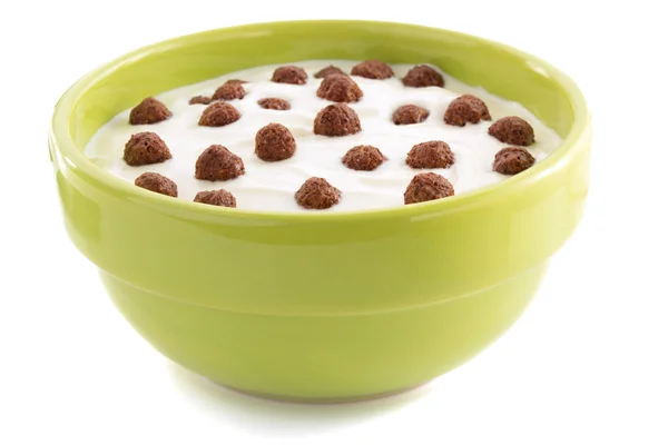 Bolas de chocolate de cereales en cuenco — Foto de Stock