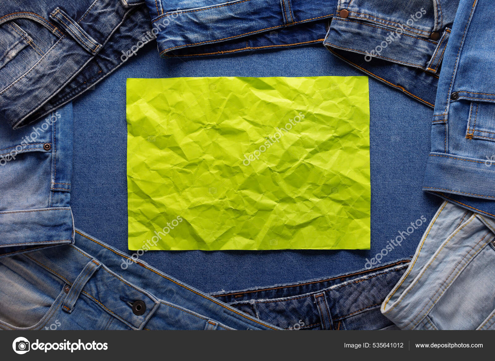 Tejanos Vaqueros Azules Textura Fondo Papel Arrugado Vaqueros Tela Material: fotografía de stock seregam #535641012 | Depositphotos