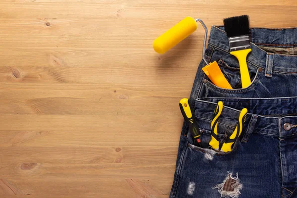 Kit Ferramentas Bolso Jeans Fundo Mesa Madeira Conceito Renovação Casa — Fotografia de Stock