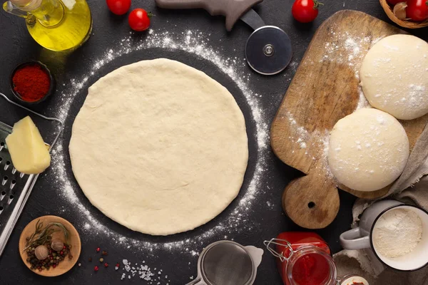 Pizza Dough Bread Ingredients Table Pizza Recipe Homemade Tabletop Background — стоковое фото