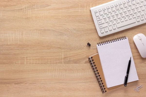 Manager Student Werkplek Notebook Met Stationaire Benodigdheden Aan Bureau Tafel — Stockfoto