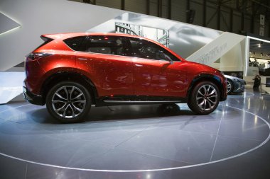 Mazda minagi crossover konsept otomobil