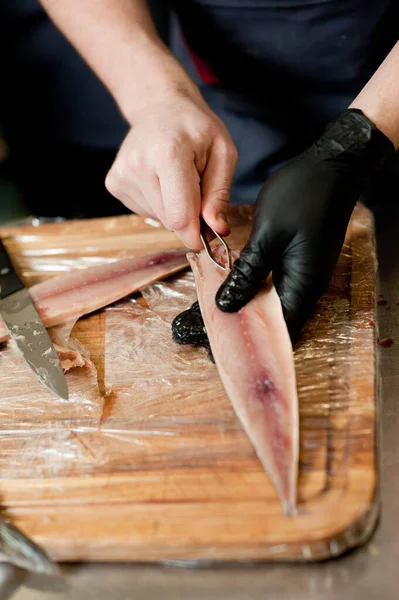 Cook Separates Fillet Fish Clears Bones Mackerel Fillets — Stockfoto