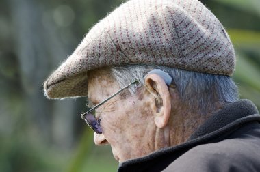 kulak işitme cihazı