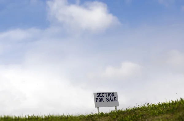 Secção para sinal de venda — Fotografia de Stock