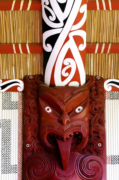 Esculturas em parede maori — Fotografia de Stock