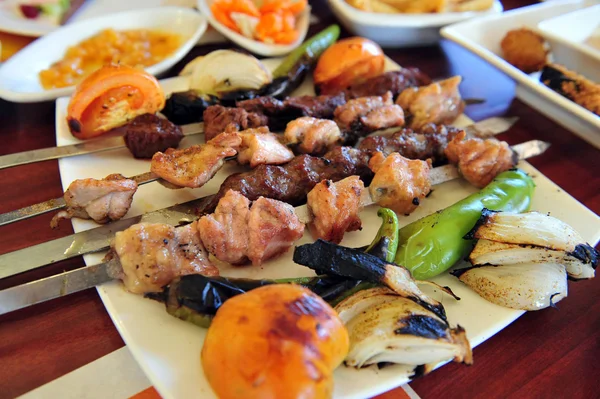 Oriental gıda - şiş kebap — Stok fotoğraf