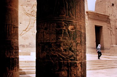 Aswan'da Elefantin Isis Tapınağı