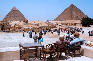 büyük giza piramitleri