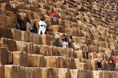büyük giza piramitleri