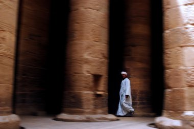 Aswan'da Elefantin Isis Tapınağı