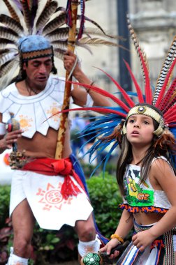 Aztek folklor içinde zocalo Meydanı, mexico city