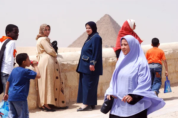 Egypte reizen foto's - de grote piramides in giza — Stockfoto