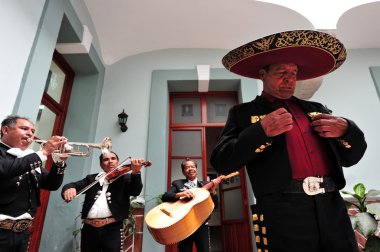 Mariachi.