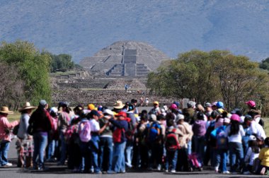 teotihuacan piramitleri