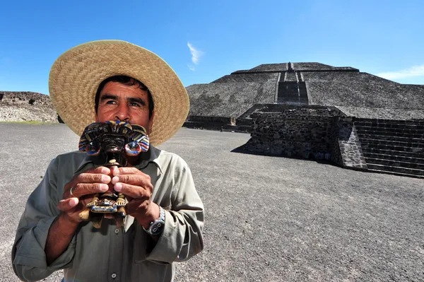 Pyramids of Teotihuacan — Stock Photo, Image