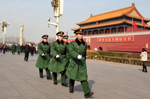 Безпеки у Tiananmen Площа в Пекіні Китай — стокове фото