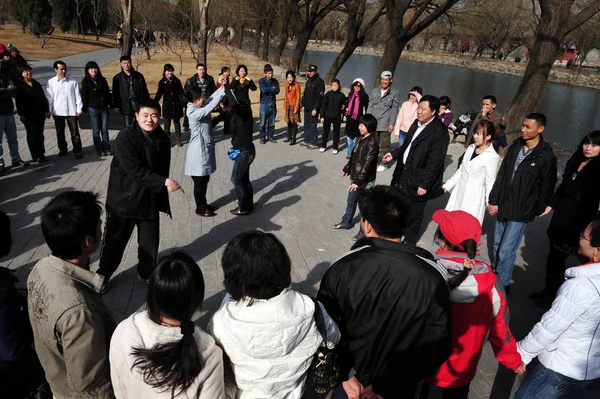 Encontro de solteiros chineses maciços em Pequim China — Fotografia de Stock