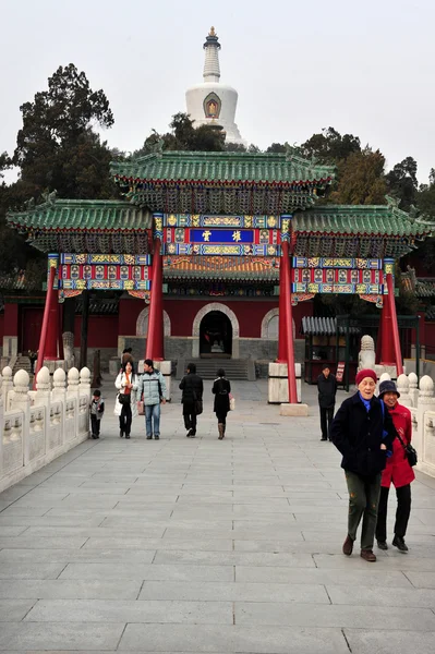 De tempel van de Witte Pagode in beijing china — Stockfoto