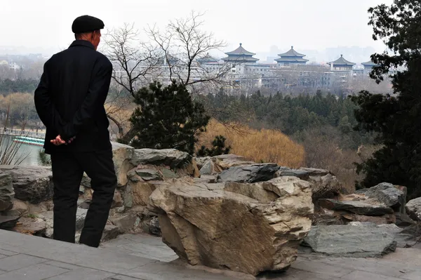 Jingshan park v Pekingu v Číně — Stock fotografie