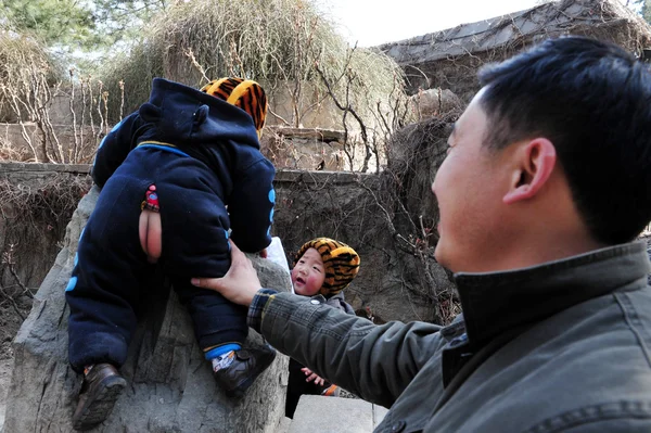 Uma política infantil na China — Fotografia de Stock