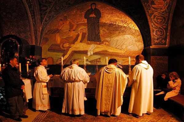 Kerk van de Heilige Sepulchure in de Jeruzalem-Israël — Stockfoto