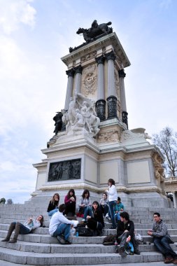 retiro park madrid İspanya ziyaret