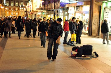 madrid İspanya yoksulluk.