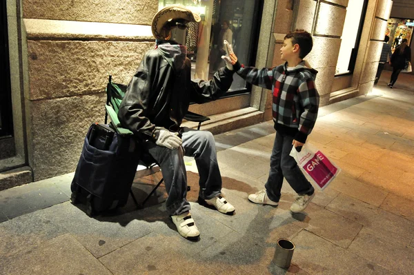 Street performer in Madrid Spain — Stock Photo, Image