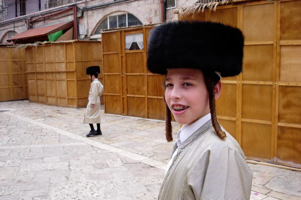 Sukkot judiska högtiden i mea shearim jerusalem israel. — Stockfoto
