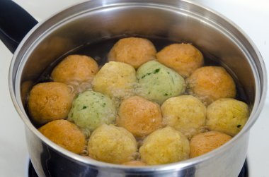 Matzah topları - Pesah gıda