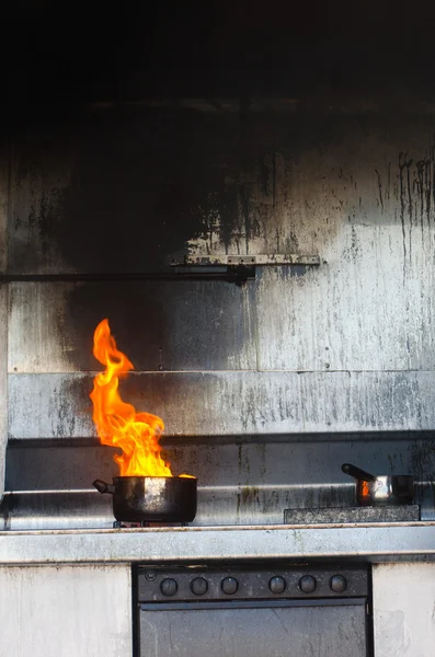 Pożar w kuchni — Zdjęcie stockowe